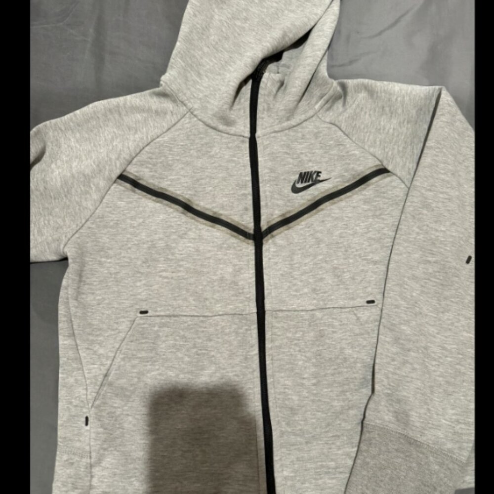 Nike Tech Fleece - image 2